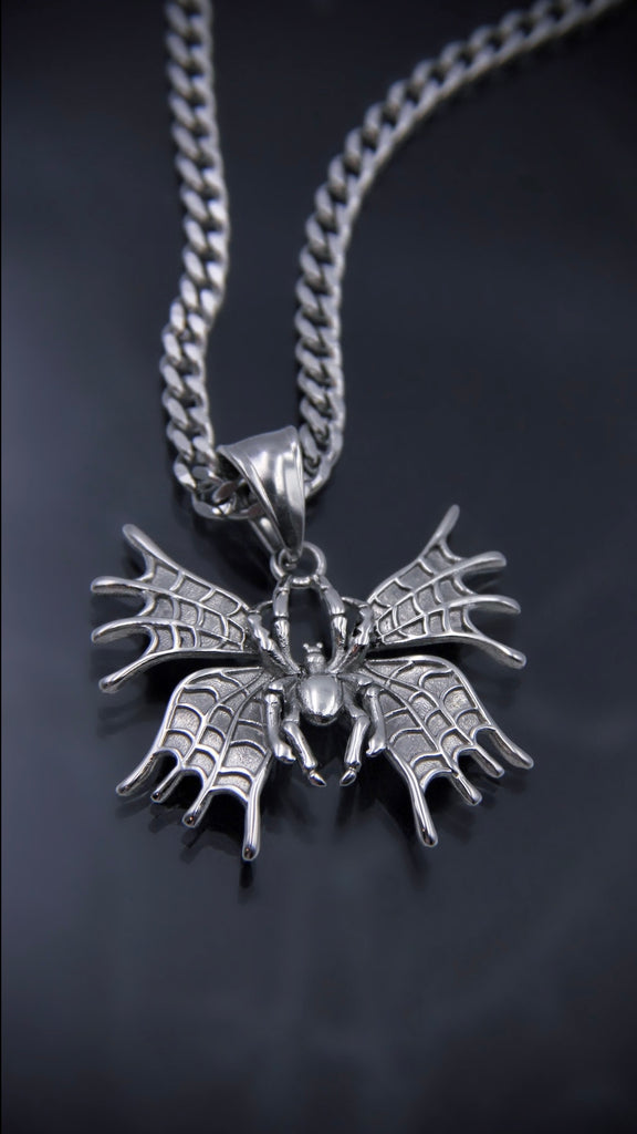 SPIDER BUTTERFLY NECKLACE