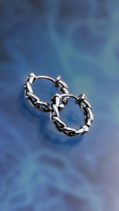 CHAIN HOOP EARRINGS