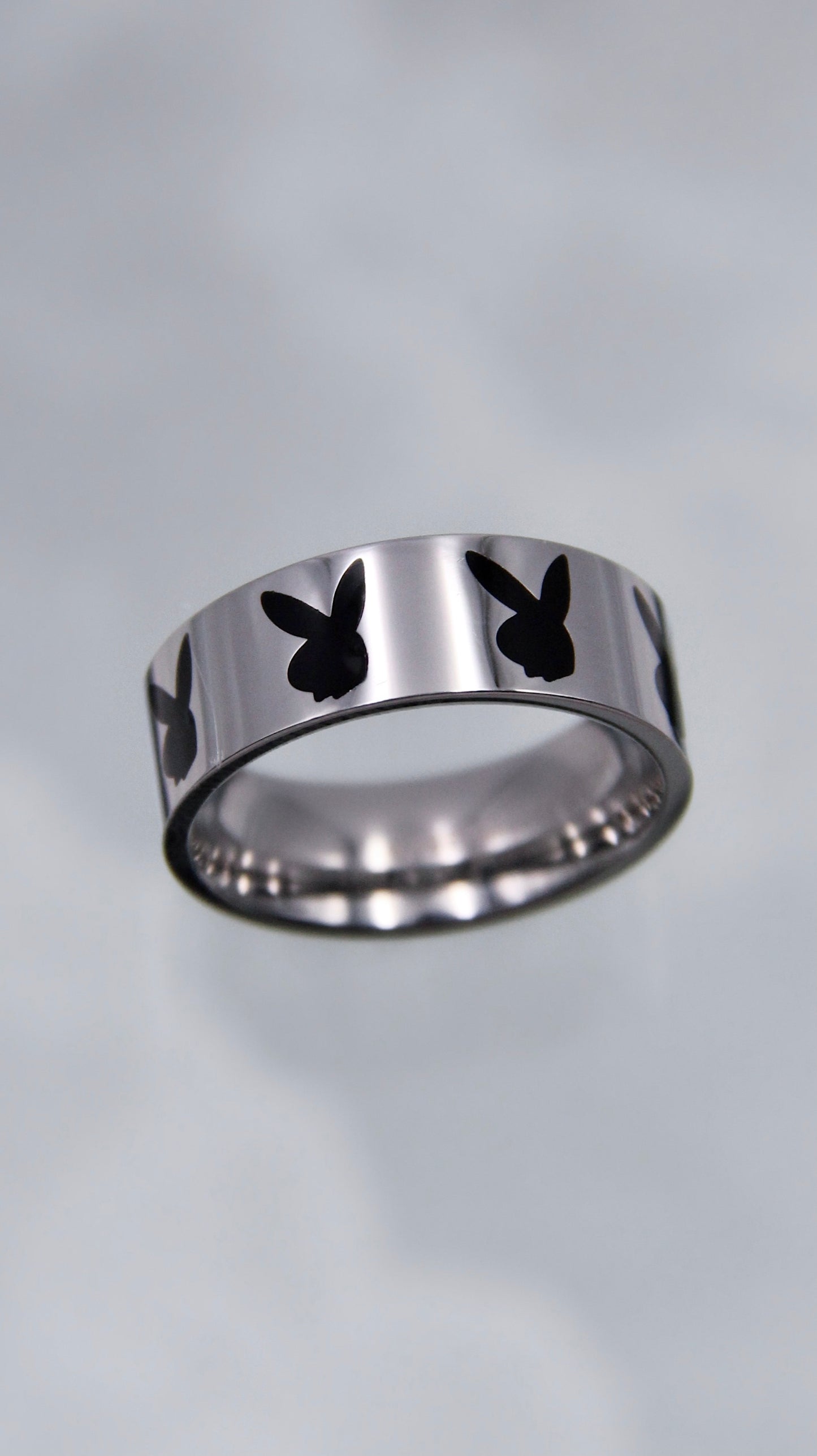 ENAMEL BUNNY RING