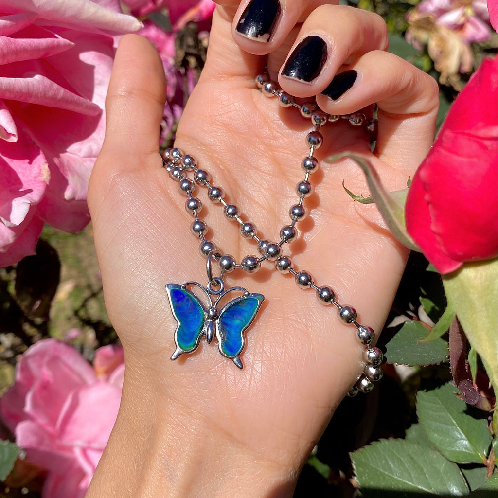 IT’S A MOOD BUTTERFLY NECKLACE