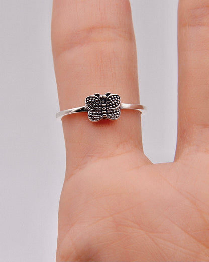 DAINTY BUTTERFLY RING