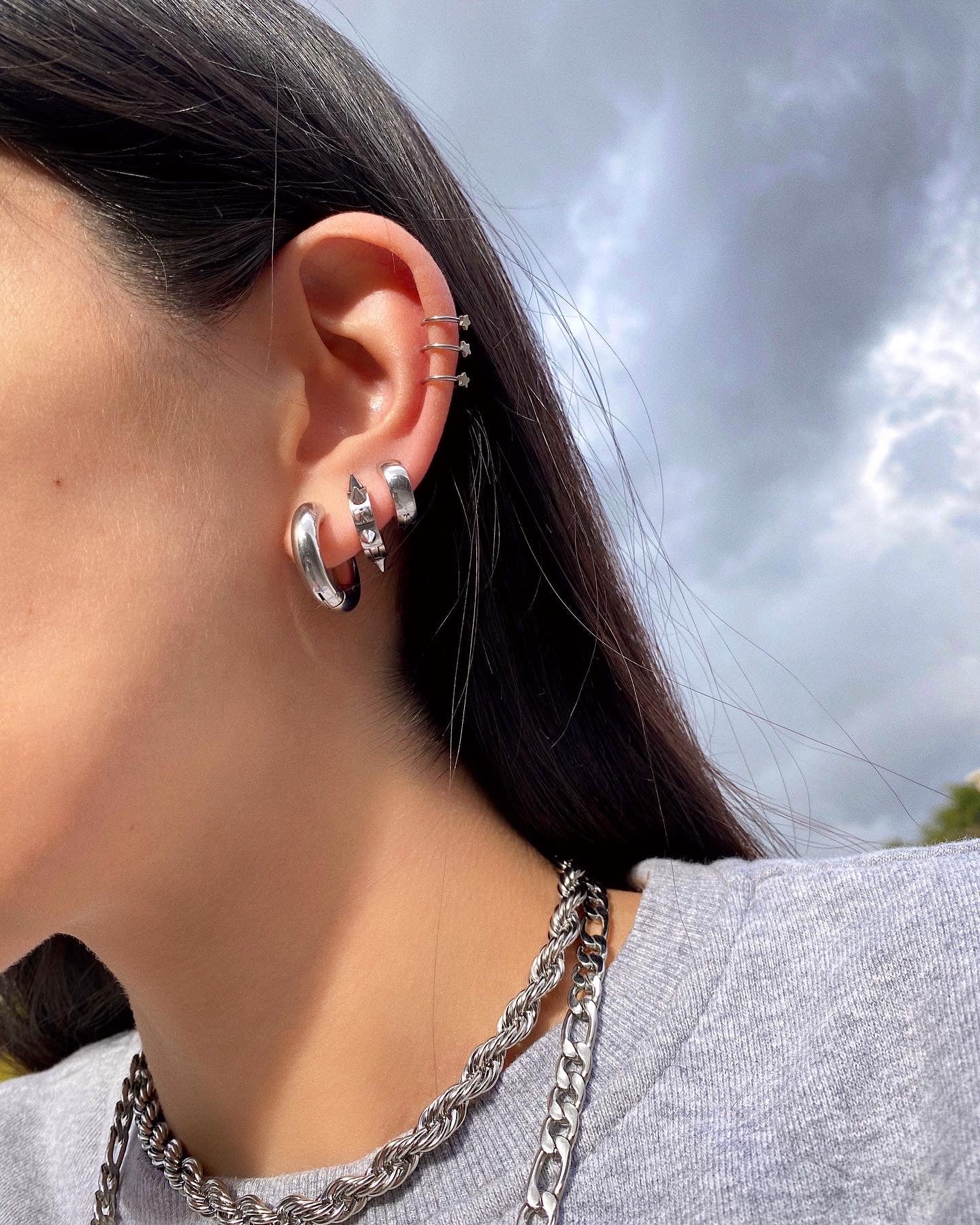 SPIKE CLIP ON HOOPS