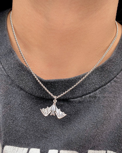 LIL BATTY NECKLACE